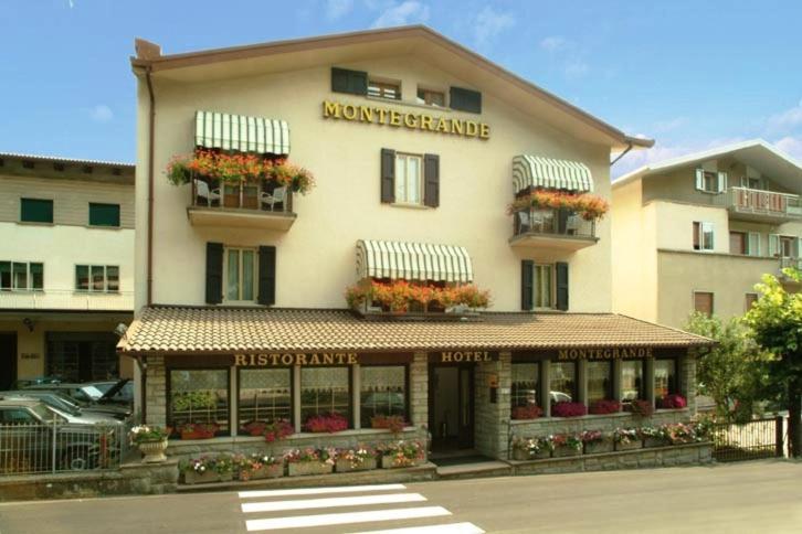 Hotel Montegrande Vidiciatico Buitenkant foto
